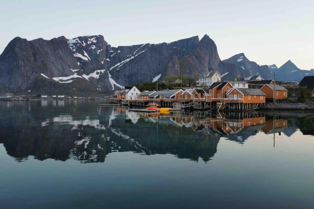 Reine Front View - Mountain & Seaview Villa Exterior photo