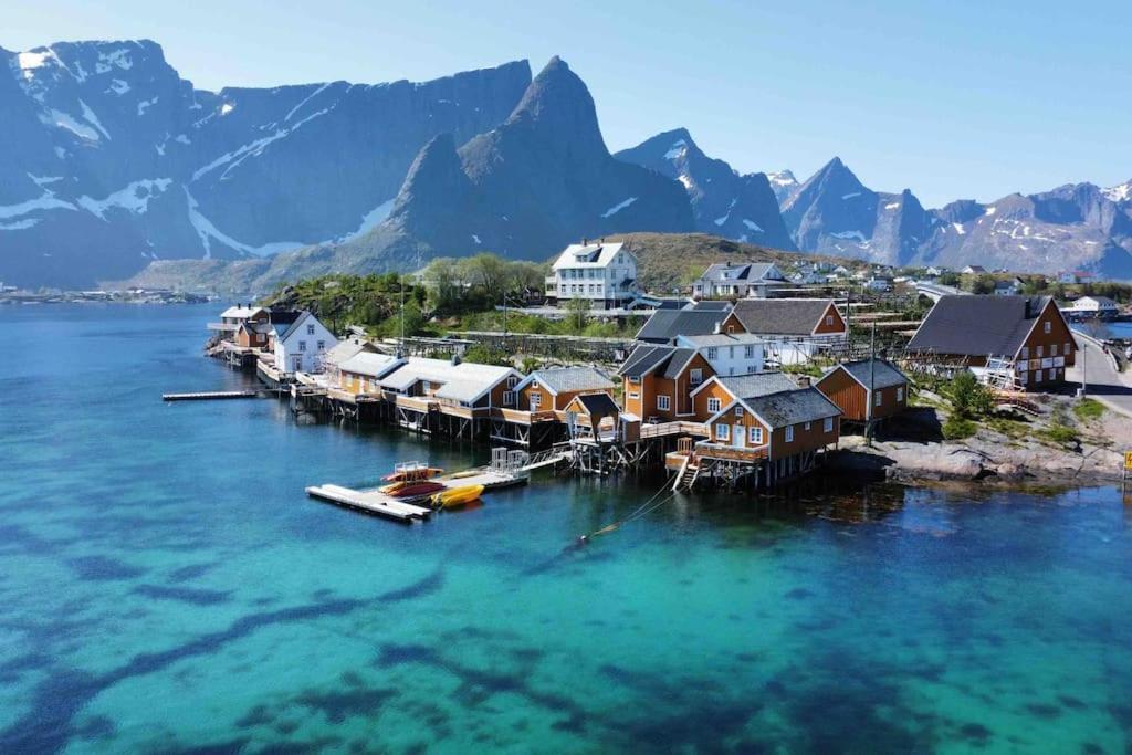 Reine Front View - Mountain & Seaview Villa Exterior photo