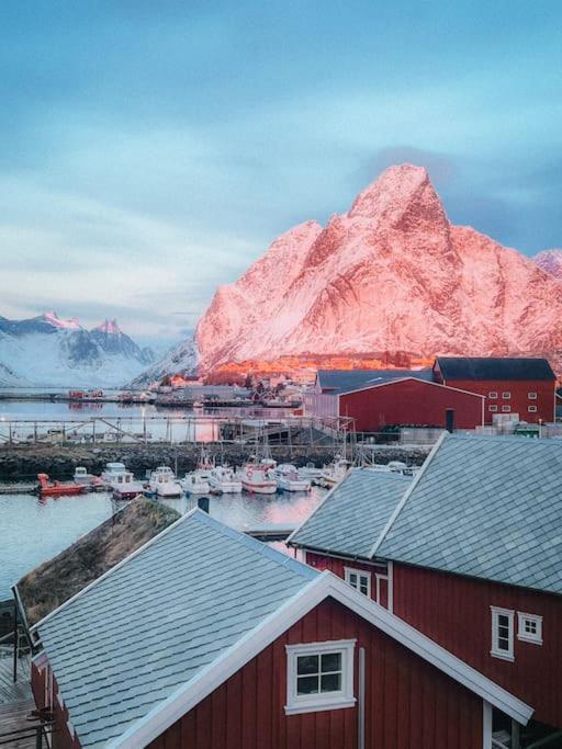 Reine Front View - Mountain & Seaview Villa Exterior photo